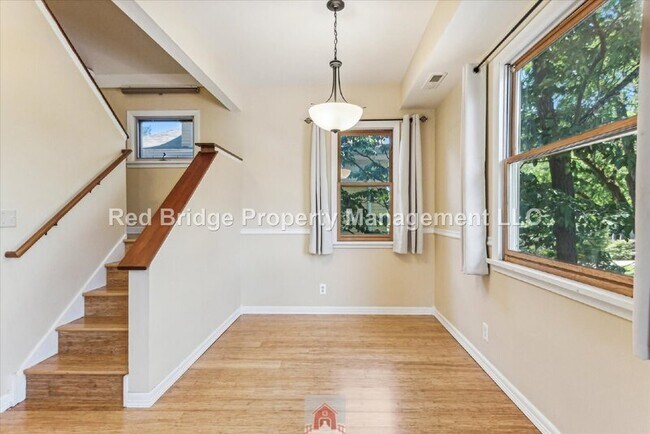 Building Photo - 1325 SE Nehalem St