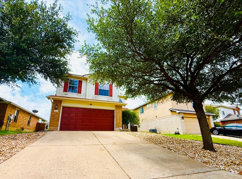 Building Photo - 913 Coronation Way