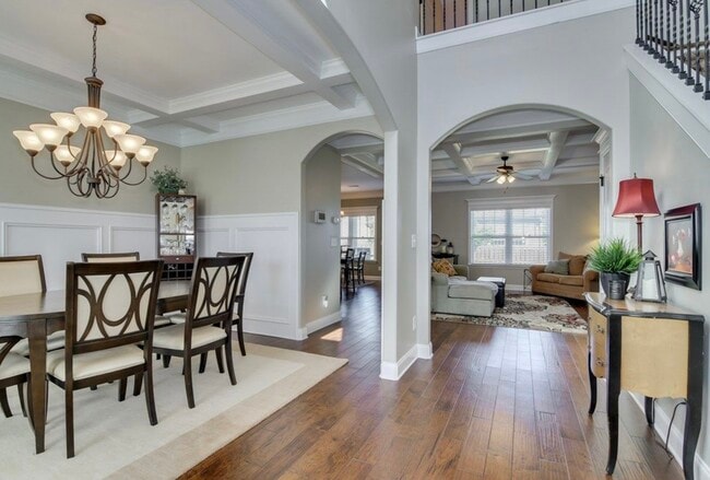 Building Photo - 5464 Everlook Cir