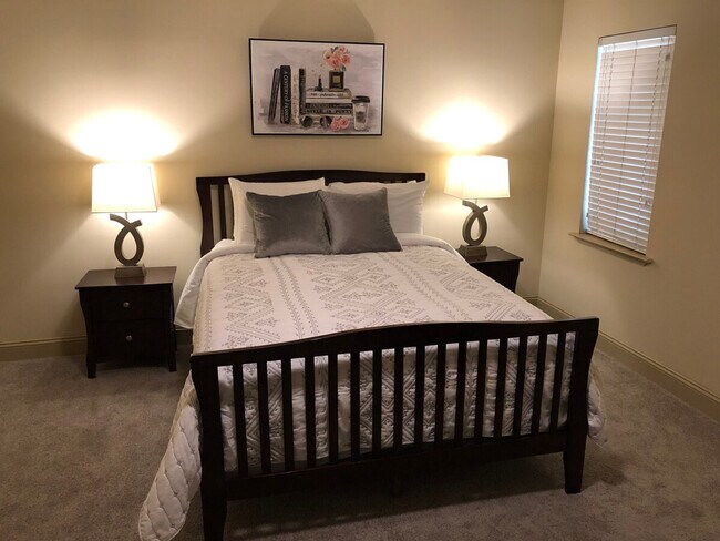 Building Photo - 721 Gov Morrison St