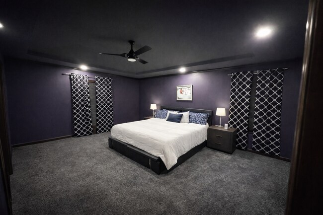 Building Photo - 4 Bed Lenexa Home w/ Finished Basement, Solar, 3 Car Garage and Fenced Yard!!