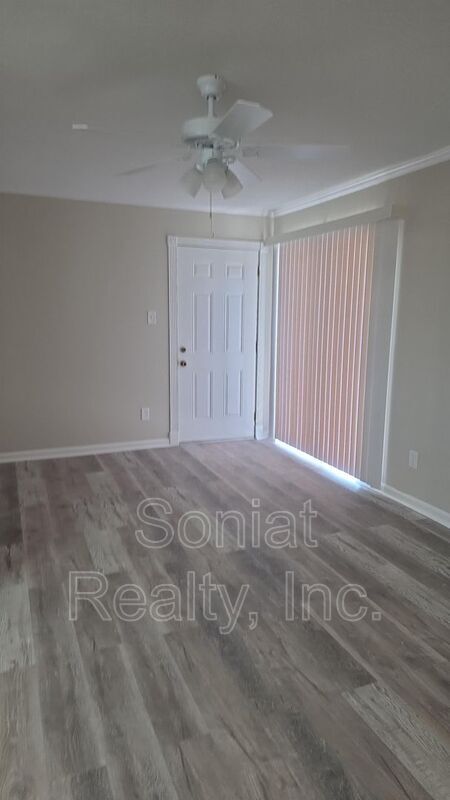Building Photo - 7840 Wave Dr