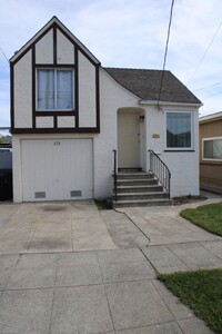 Building Photo - Cute Two Bedroom, One Bathroom House in Ri...