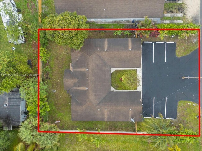 Building Photo - 645 NW 15th Ave