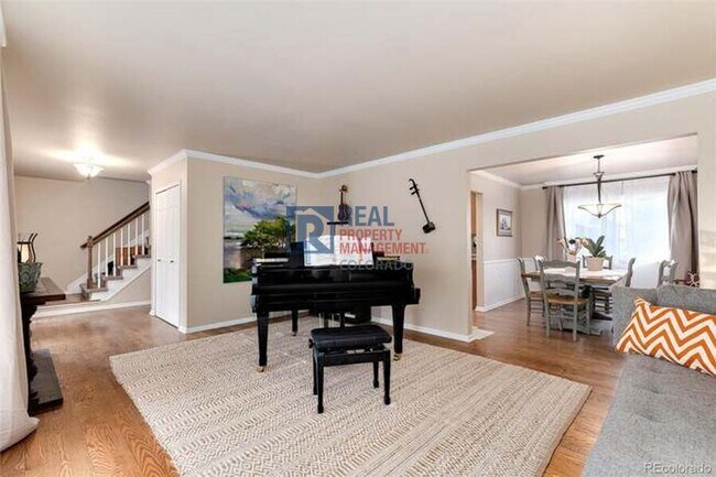 Building Photo - 5876 S Kingston Way