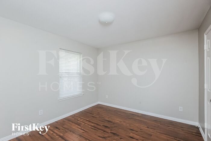 Building Photo - 9928 Cherry Hill Ln