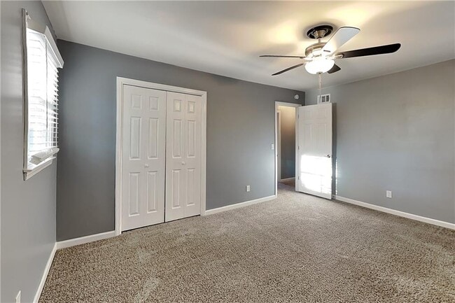 Building Photo - 281 Sumter Dr NE