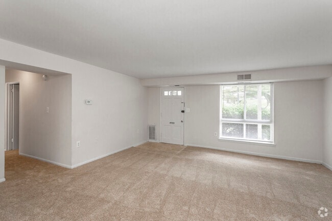 2 BR, 1 BA - 814 SF - Glenmont Westerly