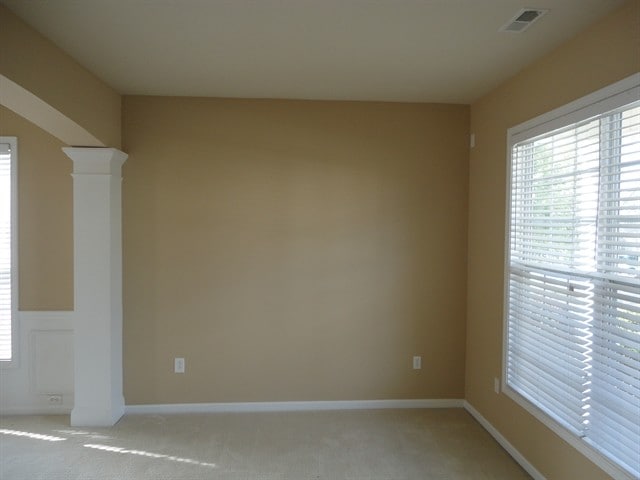 Building Photo - 10 Canso St