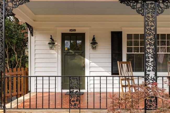 Building Photo - 5450 E Mountain St