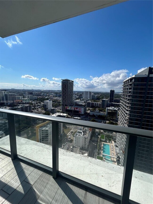 Building Photo - 480 NE 31st St