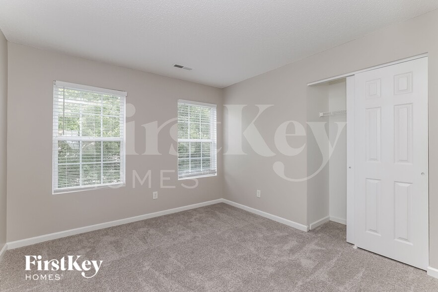 Building Photo - 3740 Cottesmore Dr