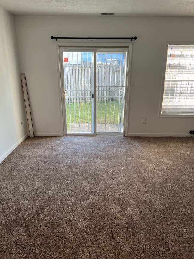 Building Photo - 5827 Suitland Rd