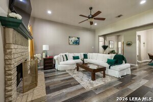 Building Photo - 1131 Flaming Oak Dr