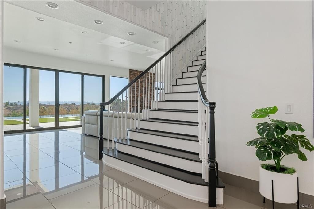 Building Photo - 17764 Sidwell St