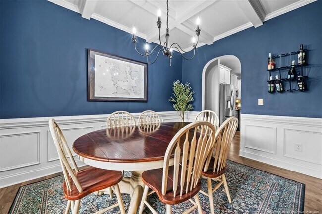 Building Photo - 400 Everest Ct