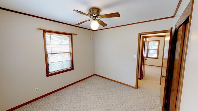 Building Photo - 4103 S 38th W Ave
