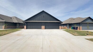 Building Photo - 11420 University