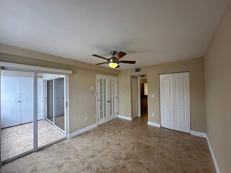 Building Photo - 2851 N Oakland Forest Dr