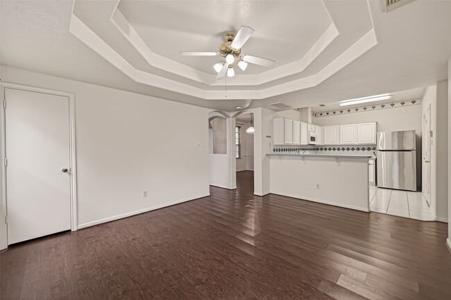 Building Photo - 15903 Timber Chase Dr