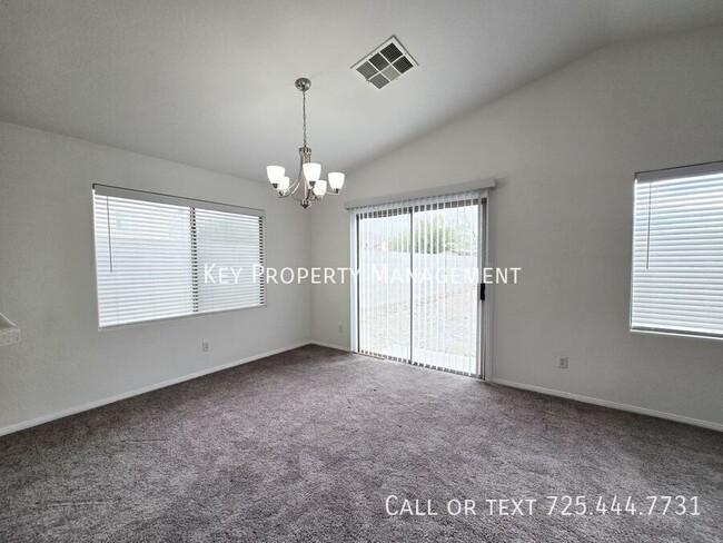 Building Photo - *ADORABLE, BRIGHT AND OPEN 3 BED/ 2 BATH H...