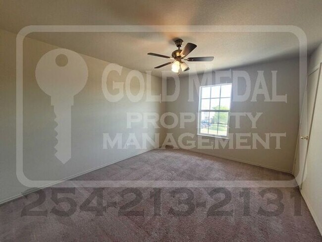 Building Photo - 3710 Malibu Ln