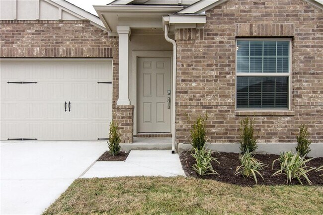 Building Photo - 1320 Chad Dr