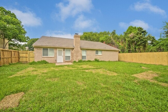Building Photo - 1219 Gentle Bend Dr