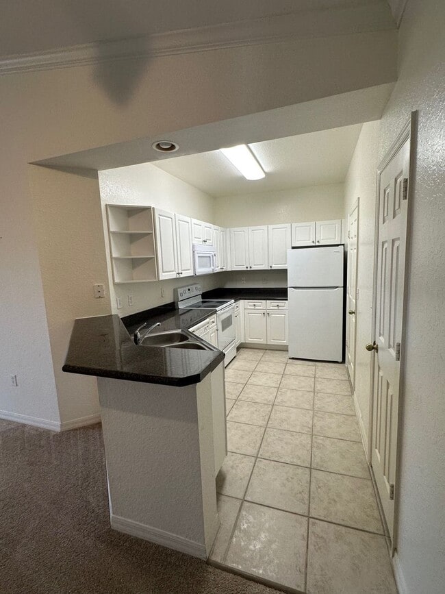 Building Photo - Palm Estates 1/1