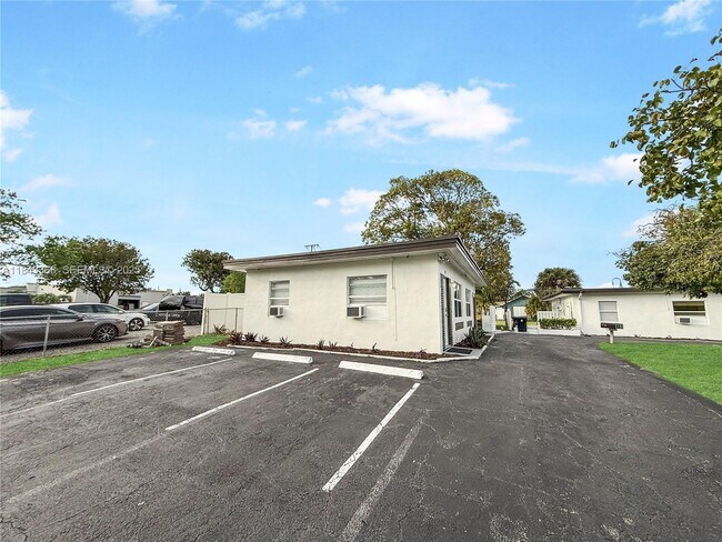 Building Photo - 1625 S Federal Hwy