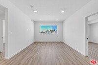 Building Photo - 10824 Blix St