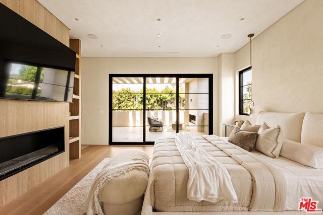 Building Photo - 4724 Lemona Ave