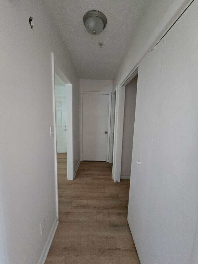 Building Photo - 3371 Galleria Dr