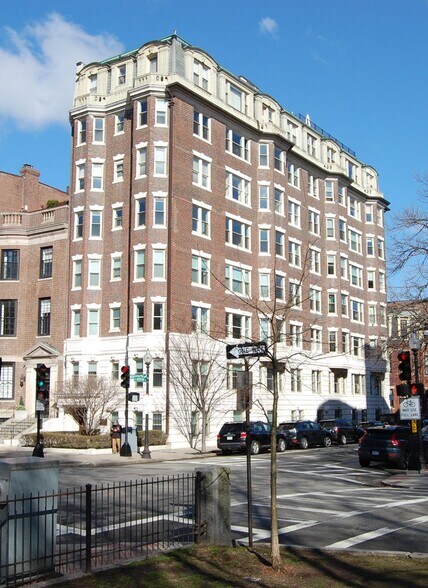 Building Photo - 1113 Commonwealth Ave