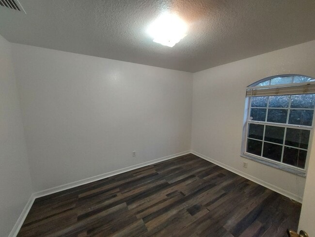 Building Photo - 8151 SW 128 LOOP