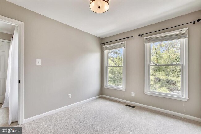 Building Photo - 2107 N Rolfe St