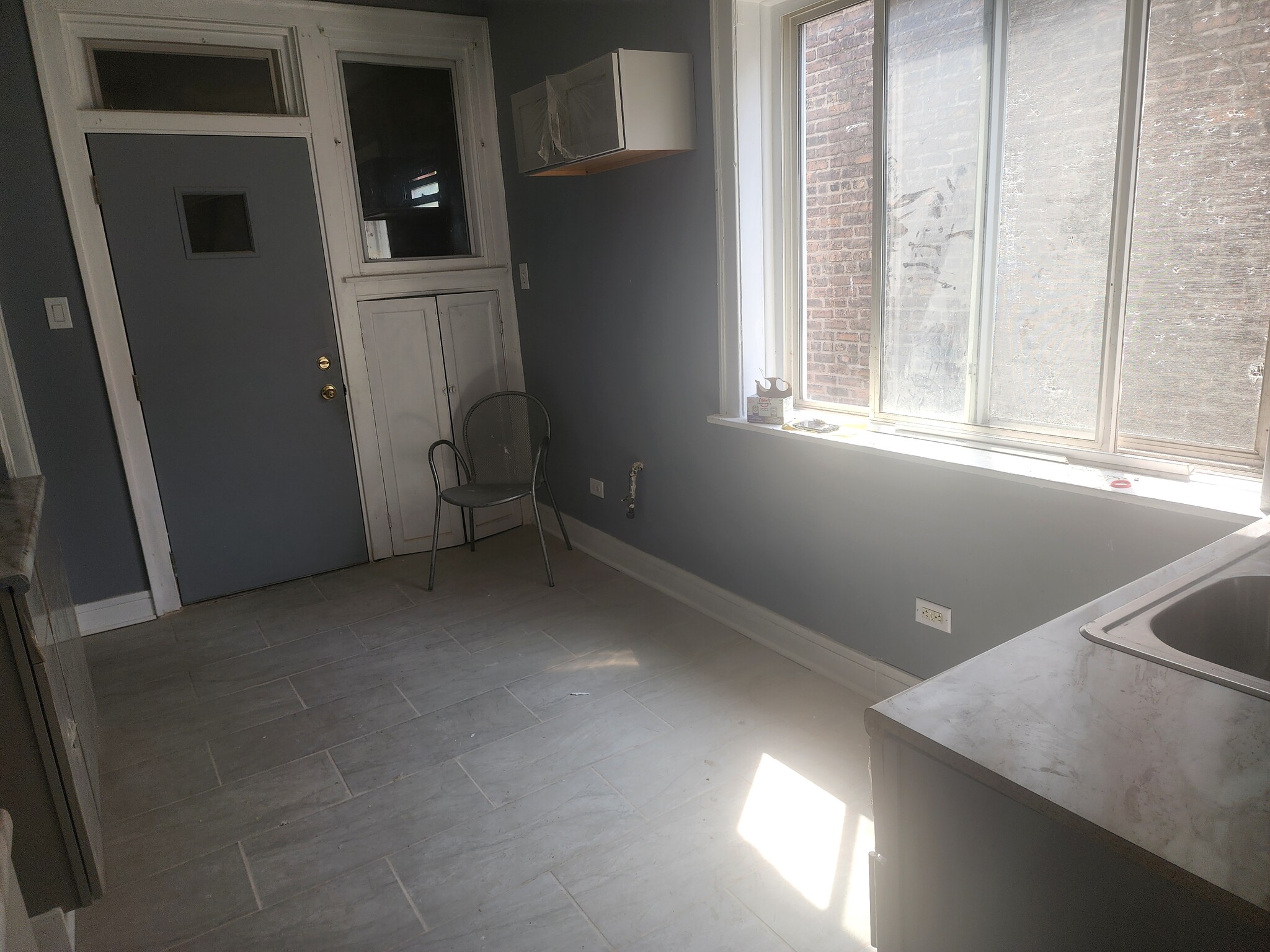 Kitchen - 7731 S Yates Blvd