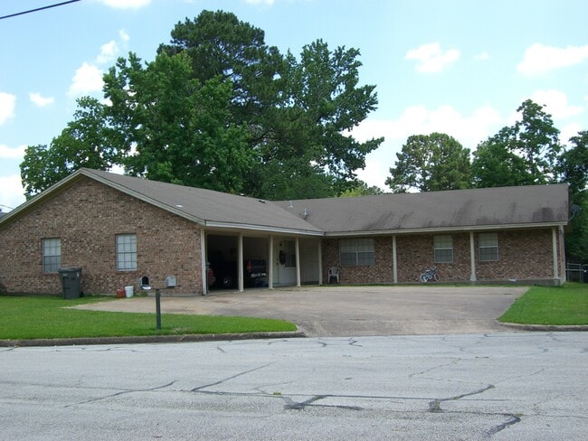 Building Photo - 112 Gatewood Ln