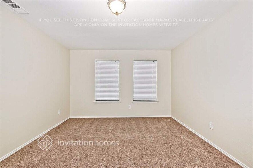 Building Photo - 5601 Desert Willow Ct
