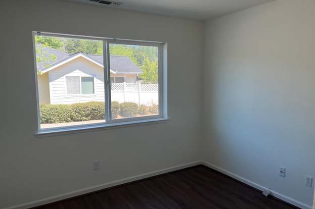 Building Photo - 153 Highlands Ct