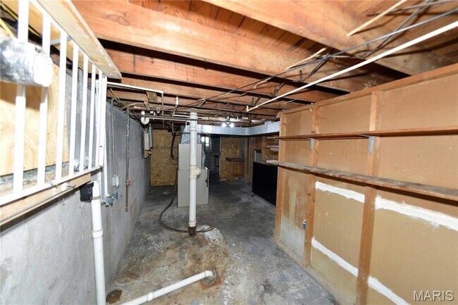 Building Photo - 6127 Shillington Dr