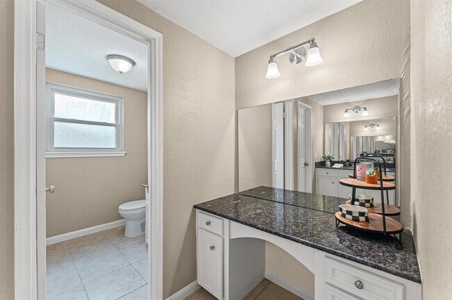 Building Photo - 427 Whitecap Dr
