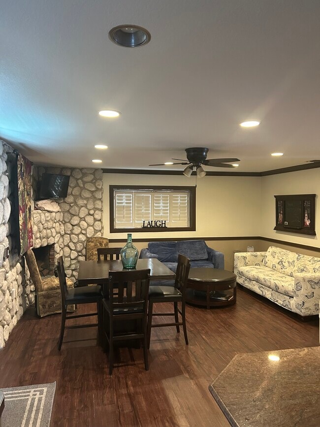 Building Photo - 7704 Lotus Cir