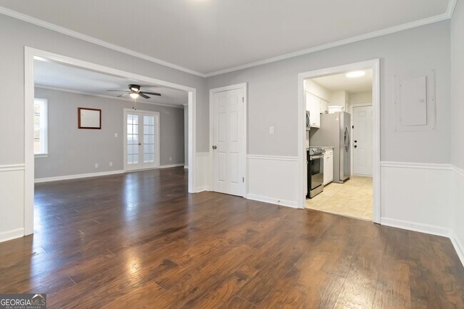 Building Photo - 46 Le Parc Fontaine