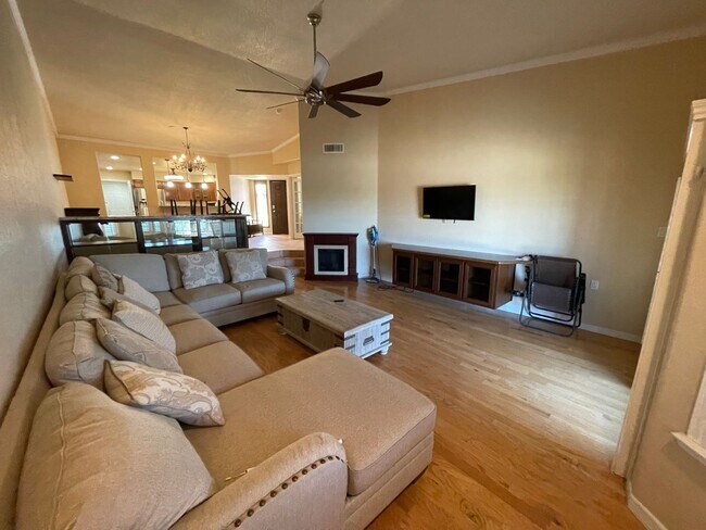 Building Photo - OFFERED FURNISHED OR UNFURNISHED - With view of the Yuma valley!