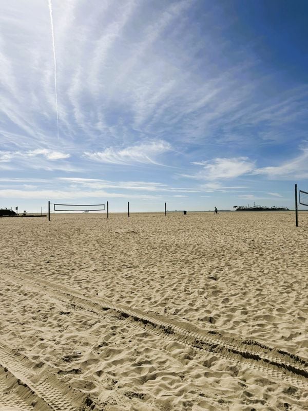 Building Photo - 5007 E Ocean Blvd