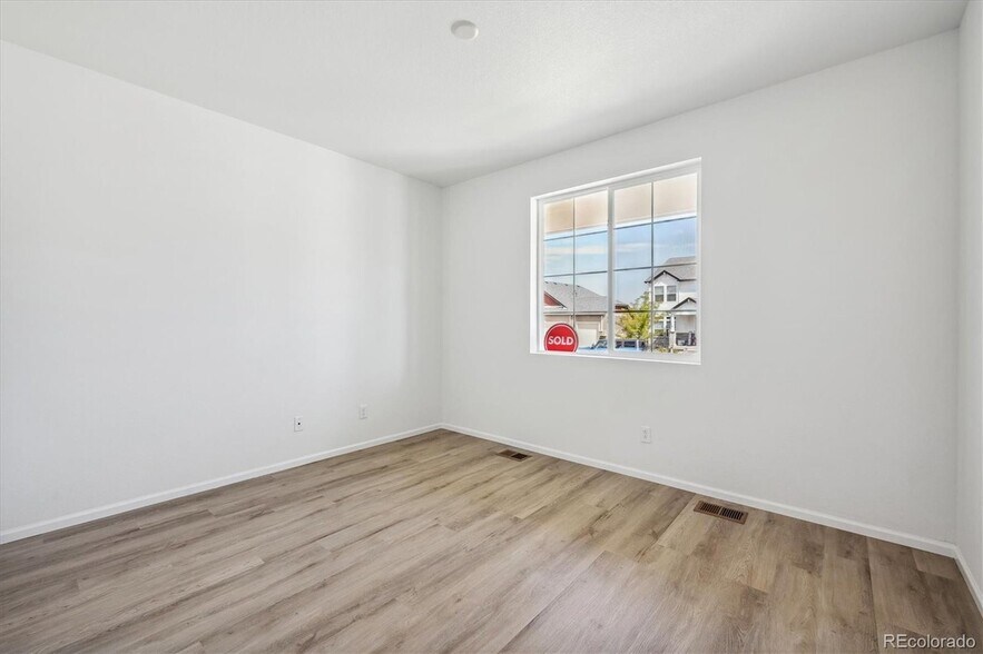 Building Photo - 4192 Satinwood Dr