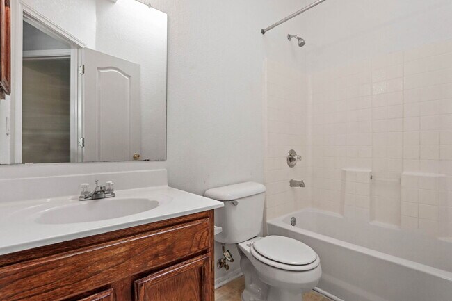 Building Photo - 2376 Joshua Louis Dr