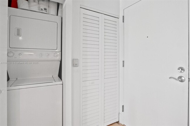 Building Photo - 2001 Biscayne Blvd