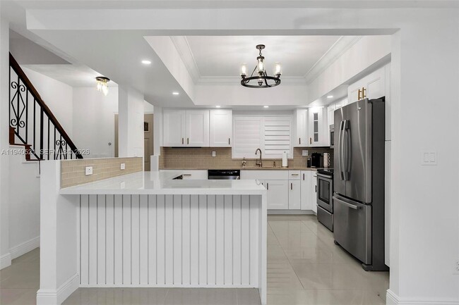 Building Photo - 8898 SW 62nd Terrace